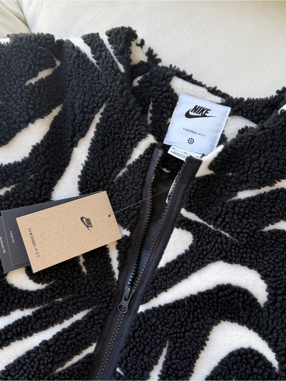 NEW | Nike Sportswear
Women's Loose High-Pile Jacket | s: M